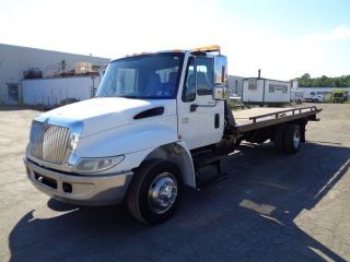 2003 International 4300 21 ' Jerr Dan Steel Rollback Tow Truck photo