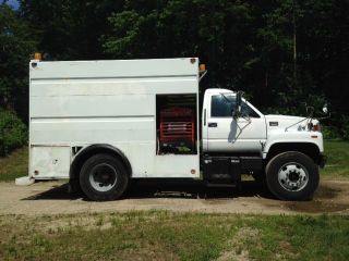 2002 Gmc 6500 photo