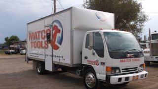 2004 Gmc W5500 photo
