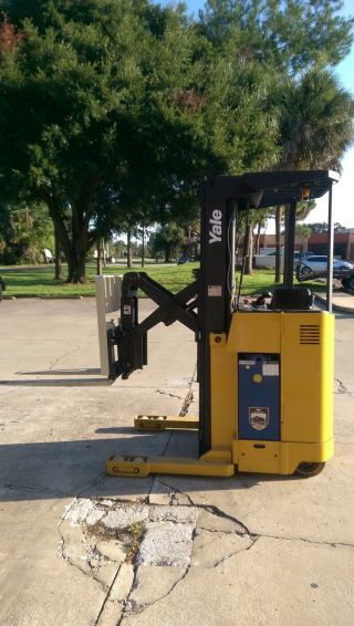 2004 Yale Forklift,  Stand Up,  Electric photo
