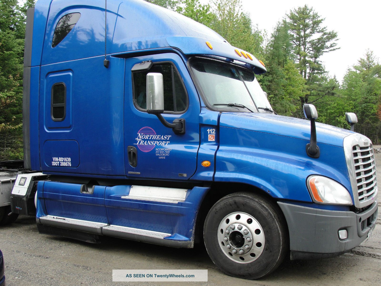 2011 Freightliner Cascadia Ca12564slp Raised Roof Condo Sleeper Semi Trucks photo
