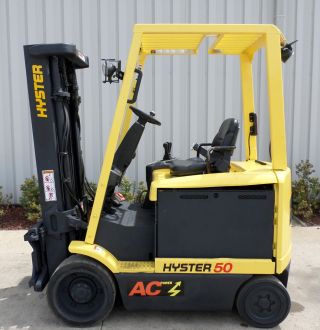 Hyster Model E50z (2007) 5000lbs Capacity Great 4 Wheel Electric Forklift photo