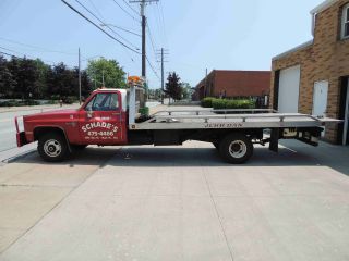 1985 Chevrolet K30 photo