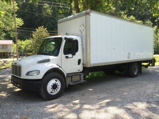 2007 Freightliner Business Class M2 photo