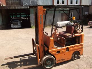 Forklift Yale 5000 Propane Cushion Tires 130in Reach Up photo
