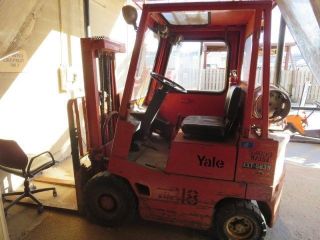 Yale Pneumatic Forklift photo
