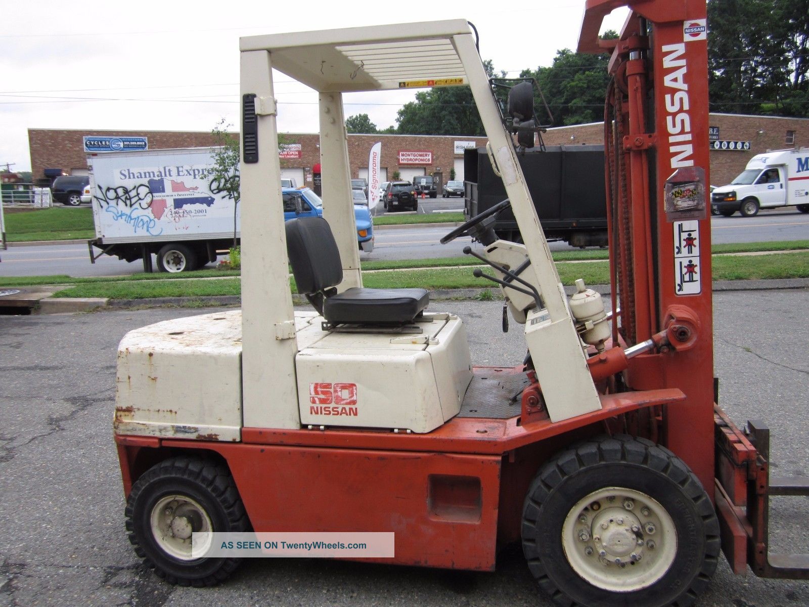Nissan Diesel Forklift 5000lb 130 