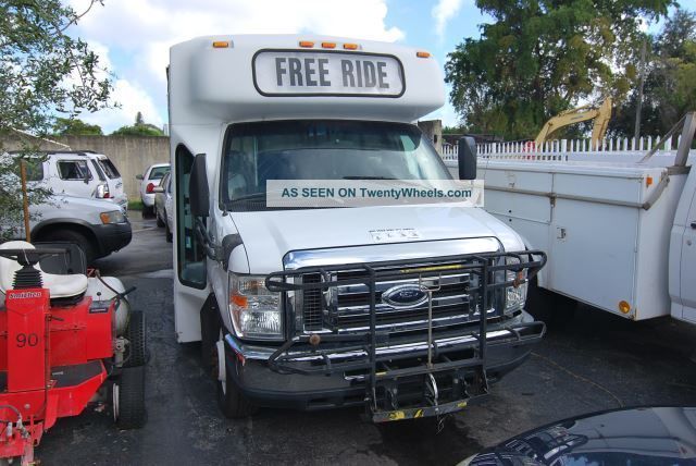 2010 Ford E - 450 Other Vans photo