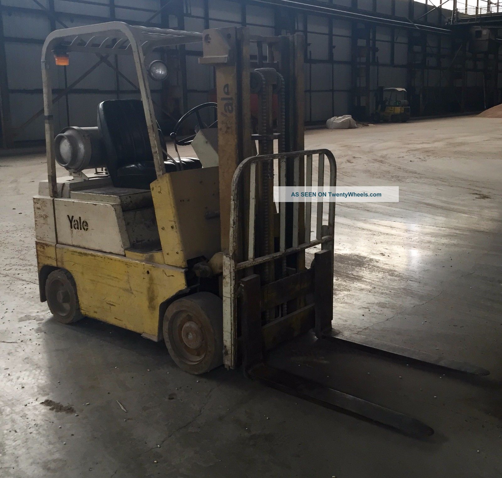 Yale Forklift 5000lbs Lp Propane Powered Hydraulic Industrial Forklifts photo