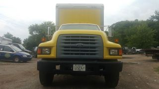 Ford F 700 photo