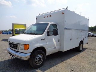 2006 Ford E450 Service Utility Box Truck photo