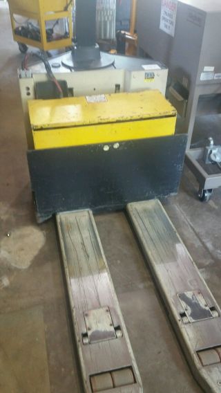 Crown Electric Pallet Truck photo