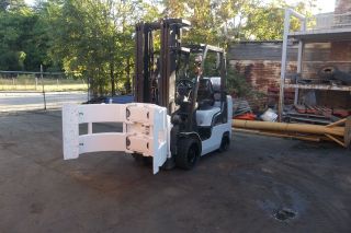 2008 Nissan Forklift With Cascade Roll Clamp 24 - 54 Inch Opening photo