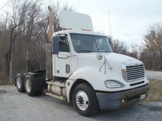 2008 Freightliner Cl12064st - Columbia 120 photo