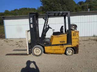 8000 Yale Lp Triple Stage Mast Forklift Lift Truck photo