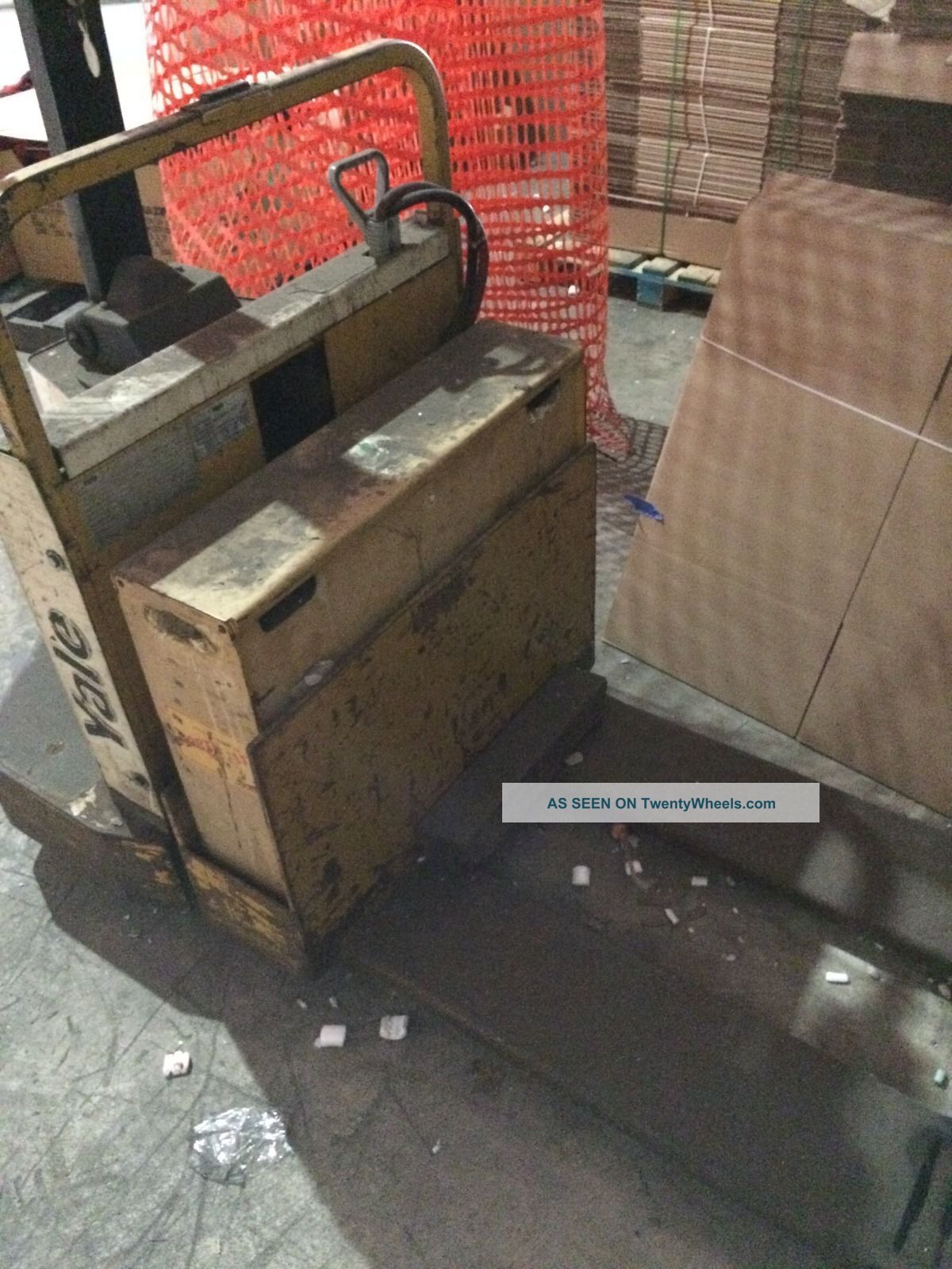 Yale Electric Pallet Jack Charger Not Included