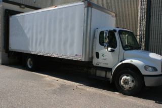 20090000 Freightliner Business Class M2 106 photo