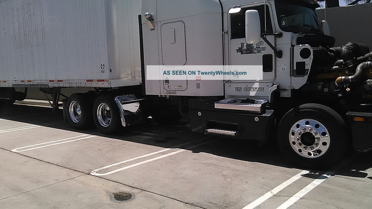 2004 Kenworth Sleeper Semi Trucks photo