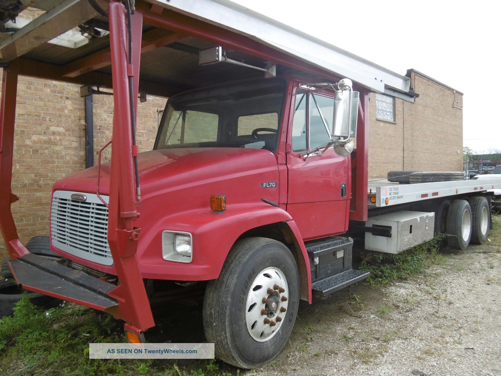 1998 Freightliner Fl70 Flatbeds & Rollbacks photo