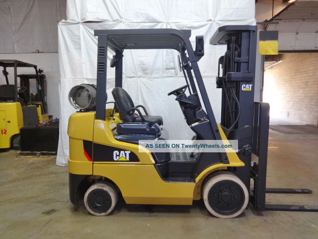 2010 Caterpillar Cat 2c5000 5000lb Smooth Cushion Forklift Lpg Fuel Lift Truck Forklifts photo