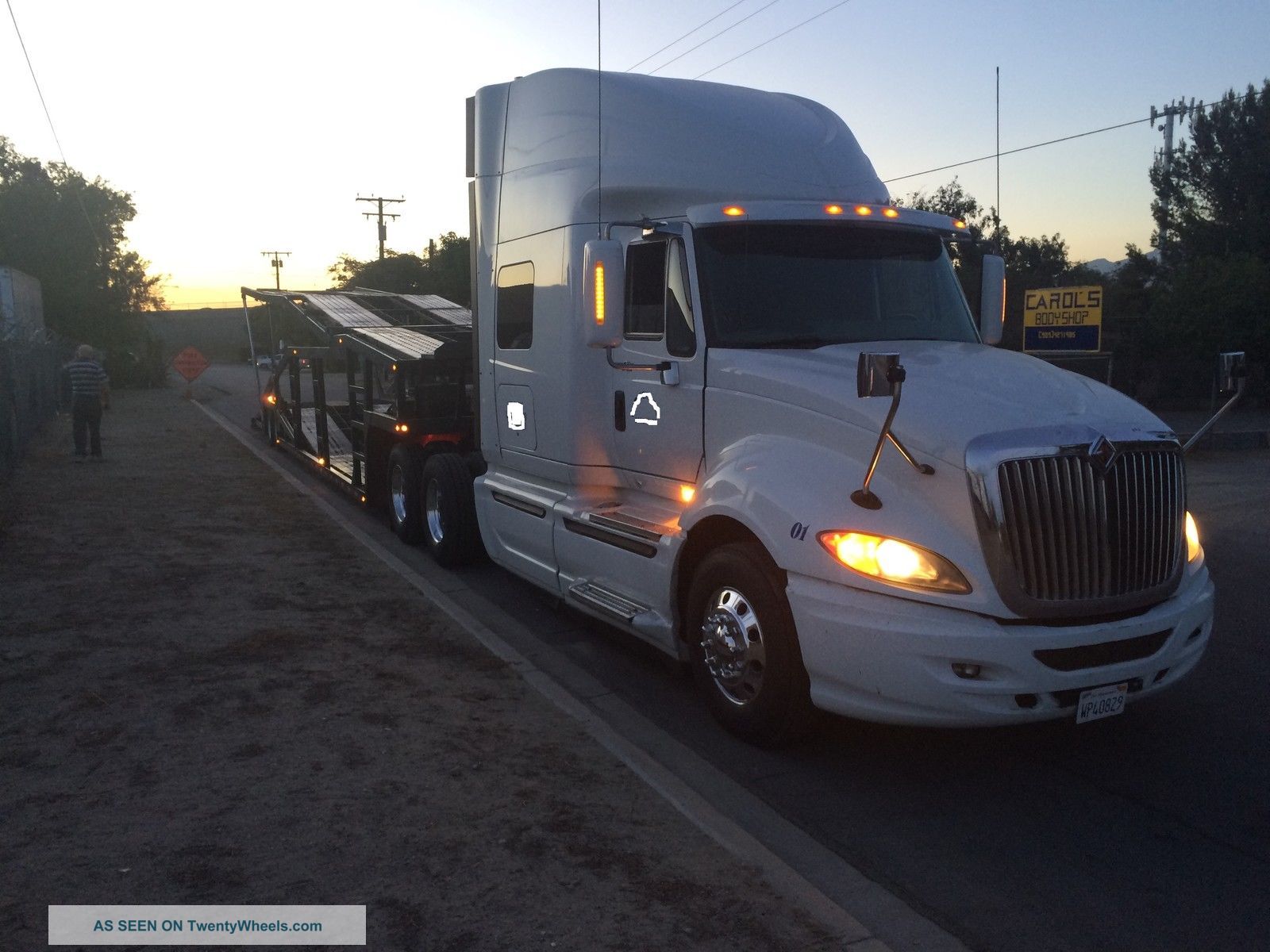 20110000 International Prostar Sleeper Semi Trucks photo