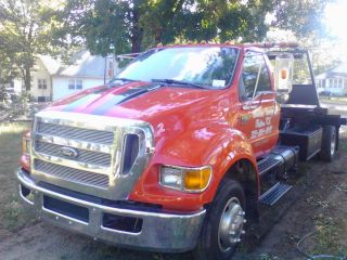 20040000 Ford F 650 photo