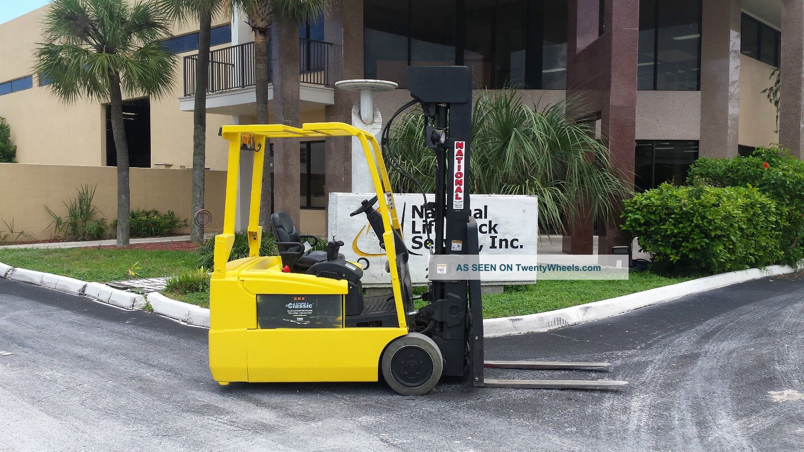 2009 Hyster Forklift A/c Power 3 Wheel Electric J40zt Quad Mast Forklifts photo