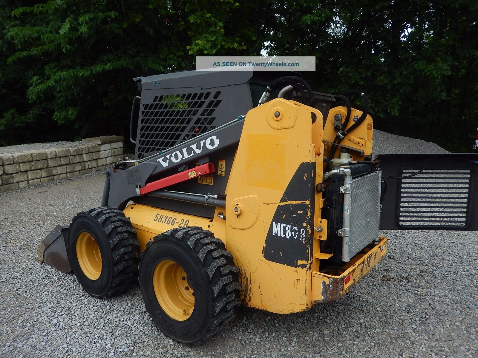 2011 Volvo Mc80b Skid Steer Loader Bucket Bobcat Tires