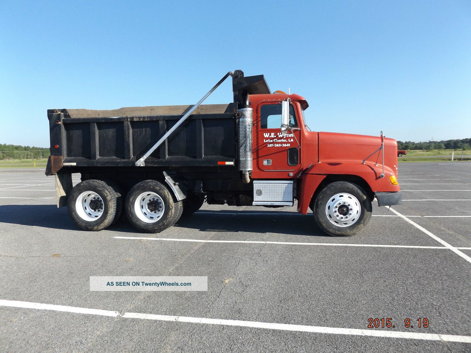 1989 Freightliner Conventional Day Cab Dump Truck