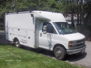 2001 Chevrolet G3500 photo