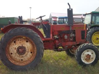 1989 Belarus 525 Tractor photo