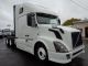 2012 Volvo Vnl64t 670 Sleeper Semi Trucks photo 2