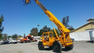 Gehl 883 Dynalift 4x4x4 8000 Lbs Load Capacity 40 Ft Height,  1800 Hours Only, photo