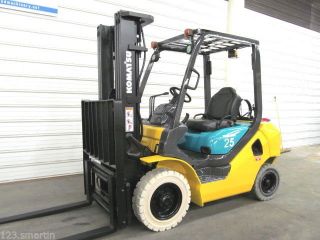 2007 ' Komatsu Fg25t - 16,  5,  000 Pneumatic Forklift,  Dual Fuel,  1764 Hrs,  Toyota photo
