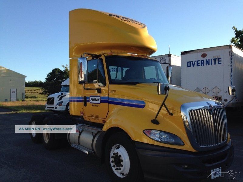 2011 International Prostar Daycab Semi Trucks photo