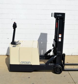 Crown 24v Electric 3000 Lb Walk Behind Forklift Walkie Stacker photo