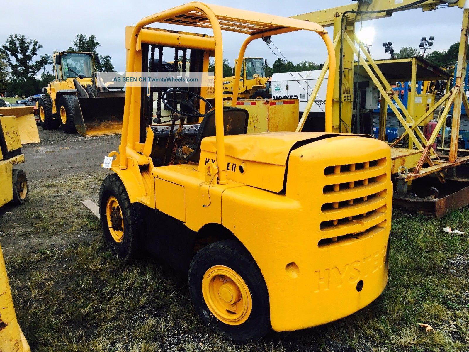 Hyster Rough Terrian Forklift 6000 Lb Forklift Gas Bob Cat Rubber Tire