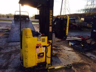 Hyster Stand Up Forklift photo