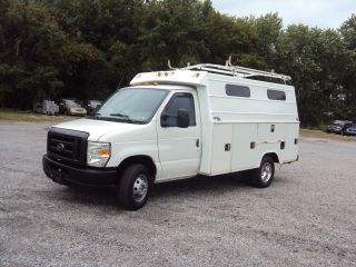 2003 Ford E350 Dual Wheel Stahl Utility Body Truck E350 Stahl Utility Body photo