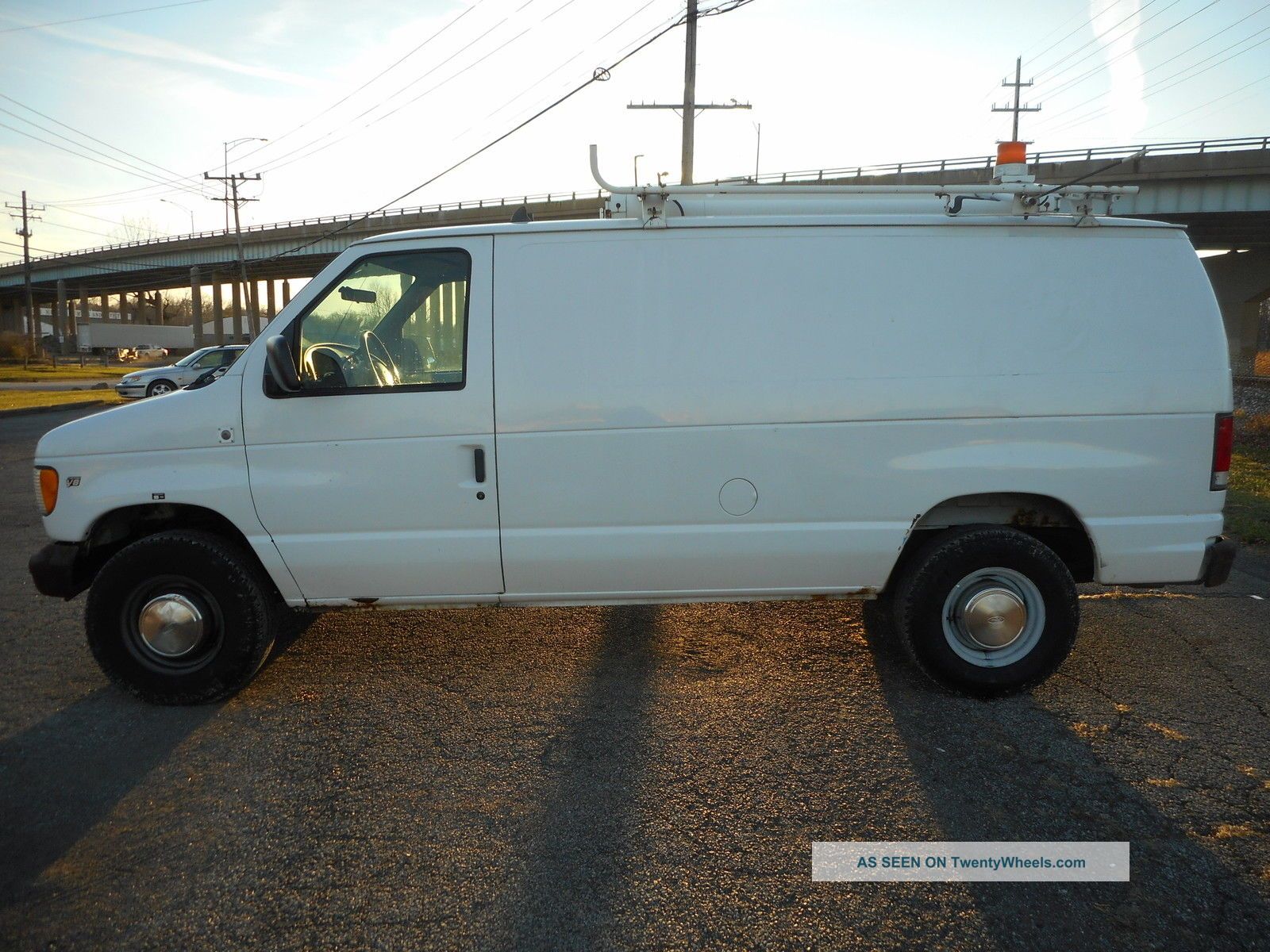 2000 Ford E350 Delivery / Cargo Vans photo