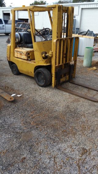 Toyota 4000 Pound Propane Powered Forklift photo