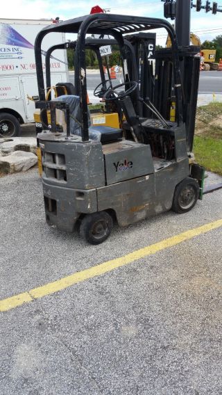 Yale Model Glc - 020 - Umt - 071 - M Forklift photo