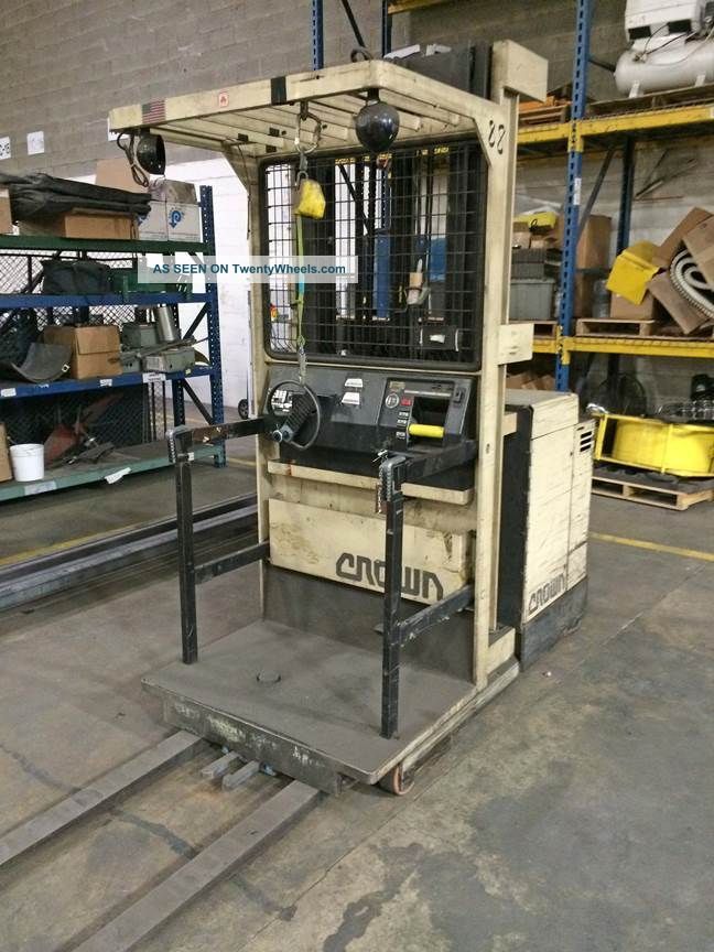 Crown 3000lb Stock Picker Fork Lift Model 30sp42tt Serial Number W - 78997 Forklifts photo