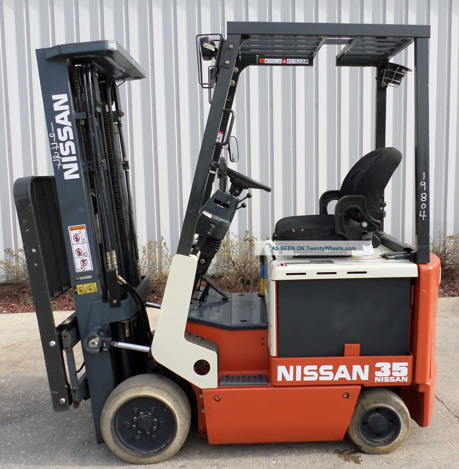 Nissan Model Csp01l18s (2006) 3500lbs Capacity Great 4 Wheel Electric Forklift Forklifts photo