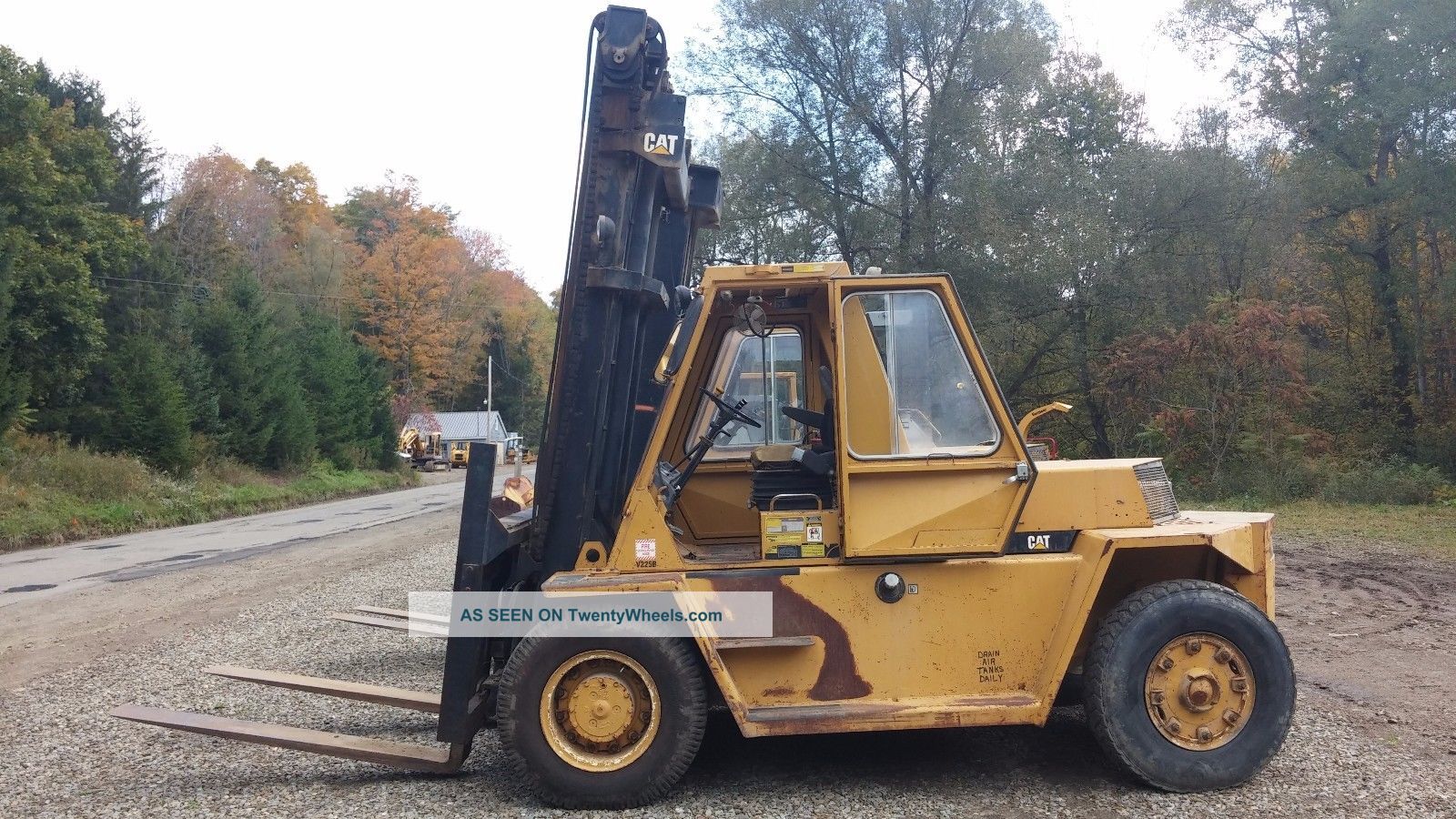 1992 Caterpillar V225 Forklift 22,  500 Lift Capacity Forklifts photo