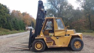 1992 Caterpillar V225 Forklift 22,  500 Lift Capacity photo