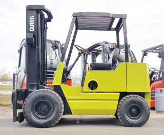 Clark Pneumatic Gps - 25 5000lb Forklift Lift Truck photo