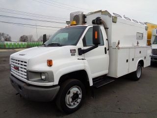 2004 Gmc C5500 Service Utility Truck photo