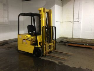 1980s Caterpillar 6000 Lb Electric Fork Lift Works Great. photo