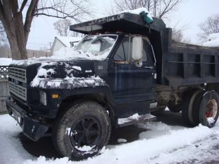 1985 Ford F - 700 photo